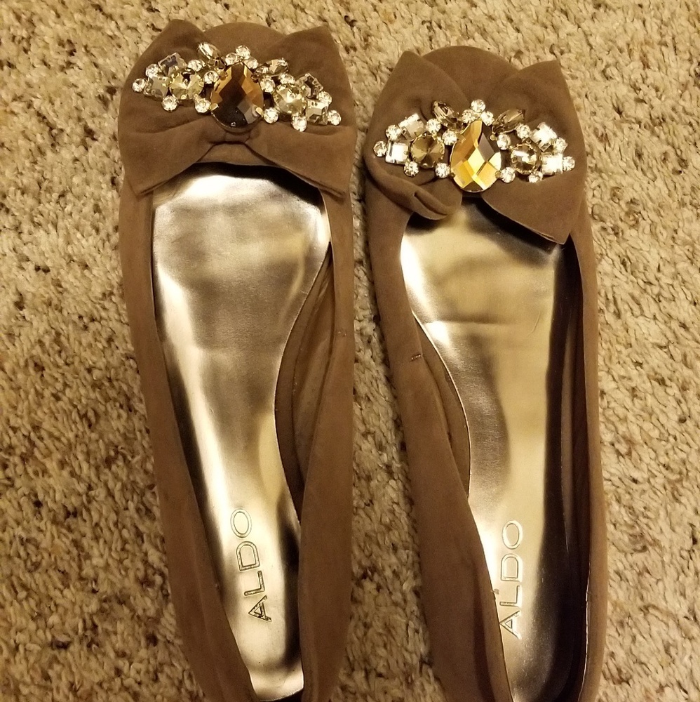 Flats - Picture 2 of 3